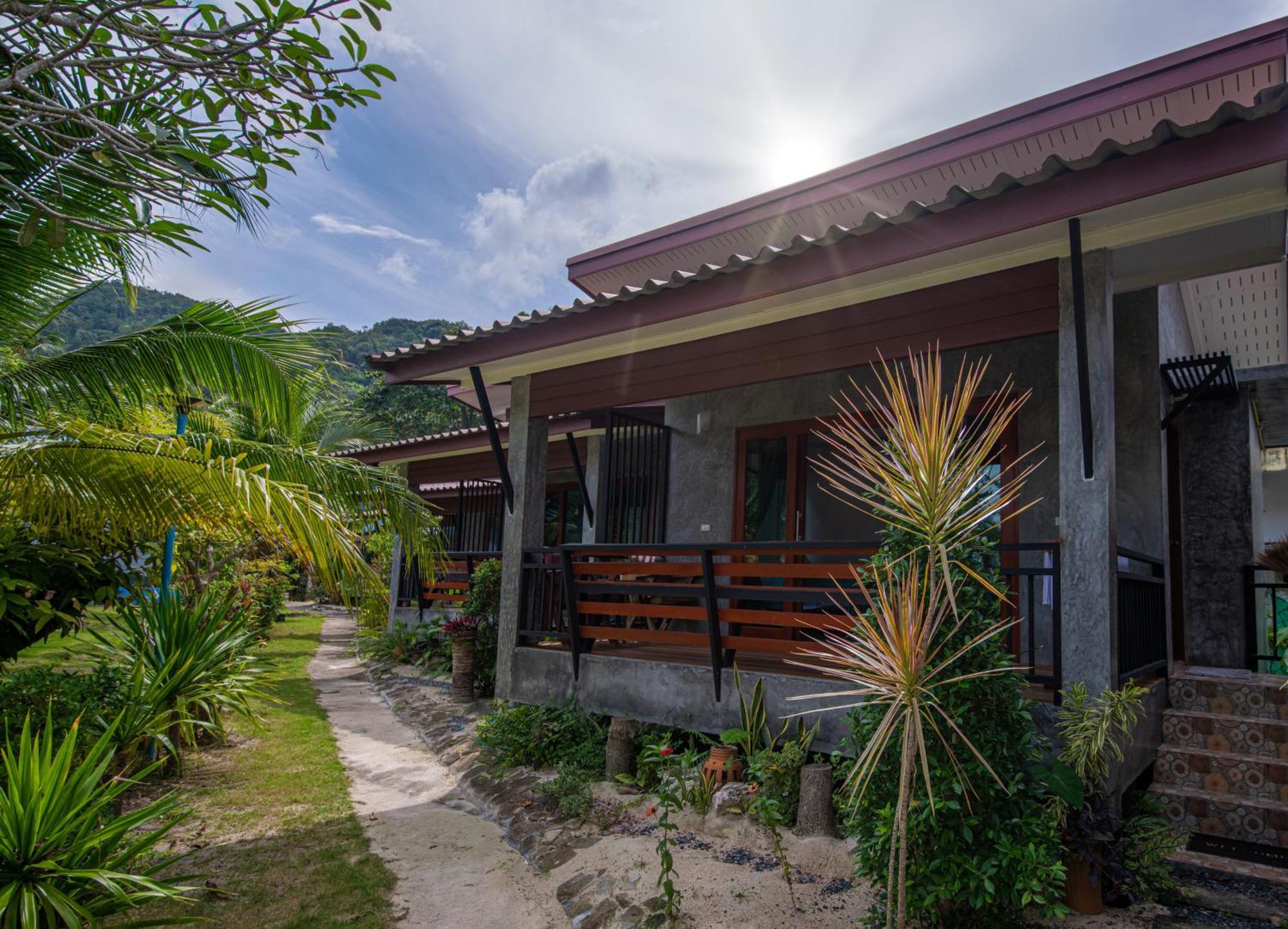 Ibiza Bungalows Haad Yao Bagian luar foto