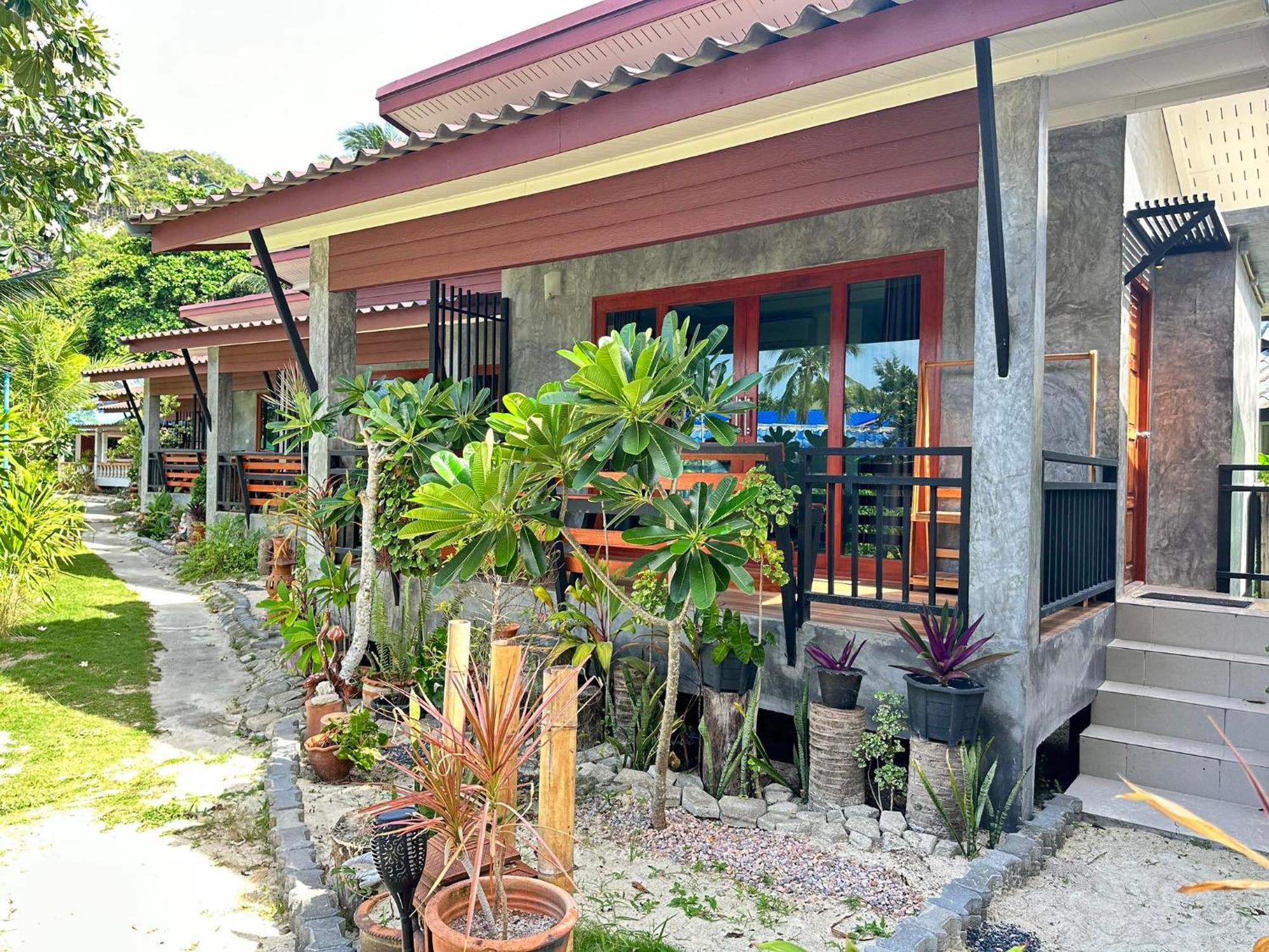 Ibiza Bungalows Haad Yao Bagian luar foto