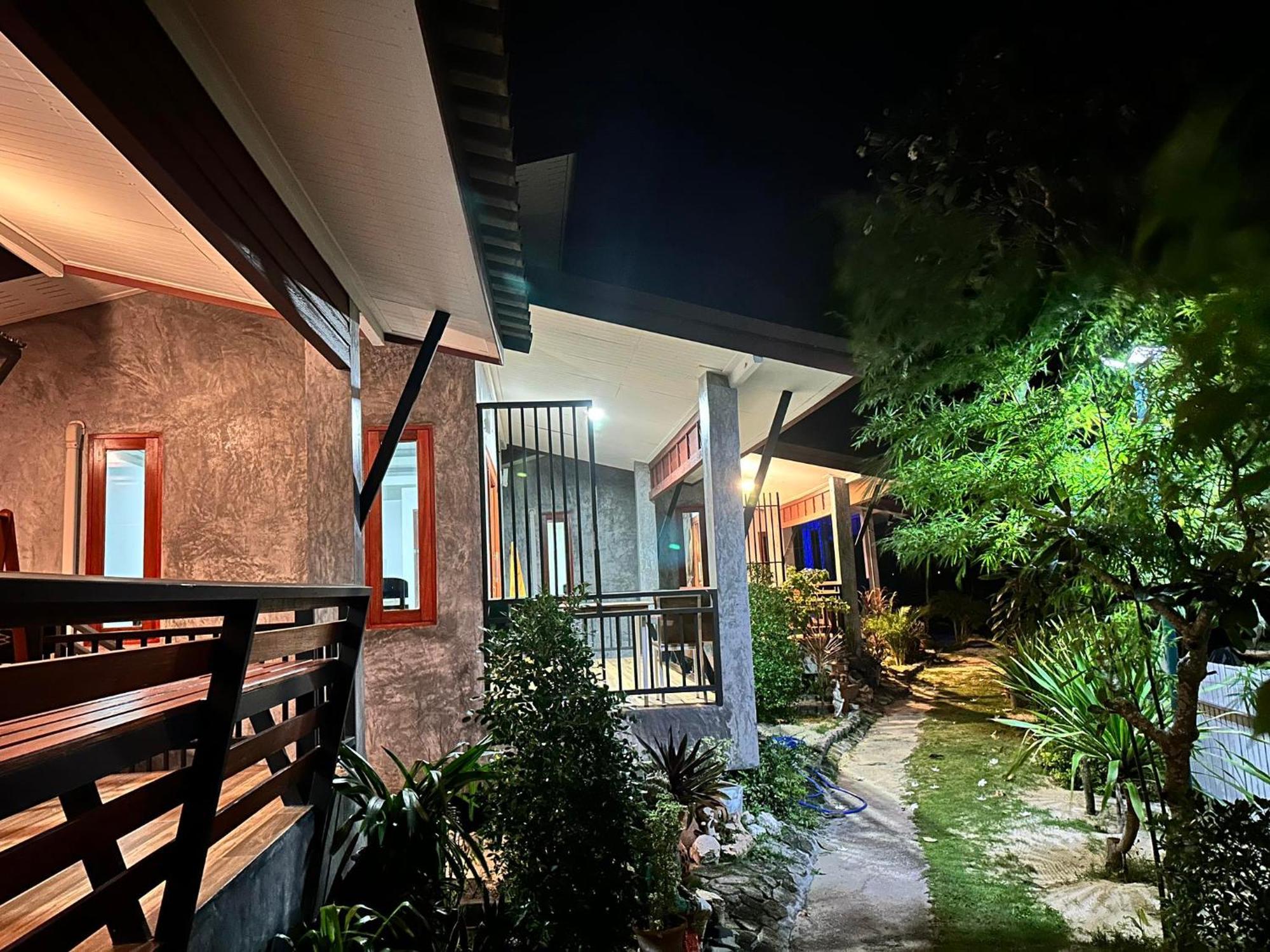 Ibiza Bungalows Haad Yao Bagian luar foto