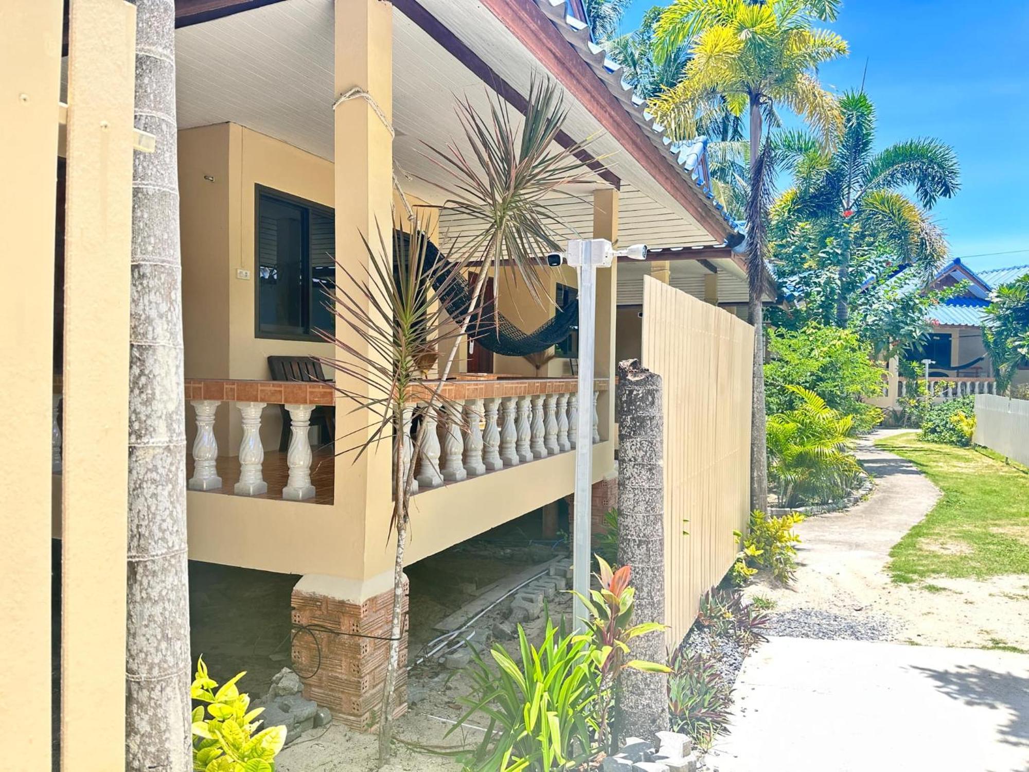 Ibiza Bungalows Haad Yao Bagian luar foto