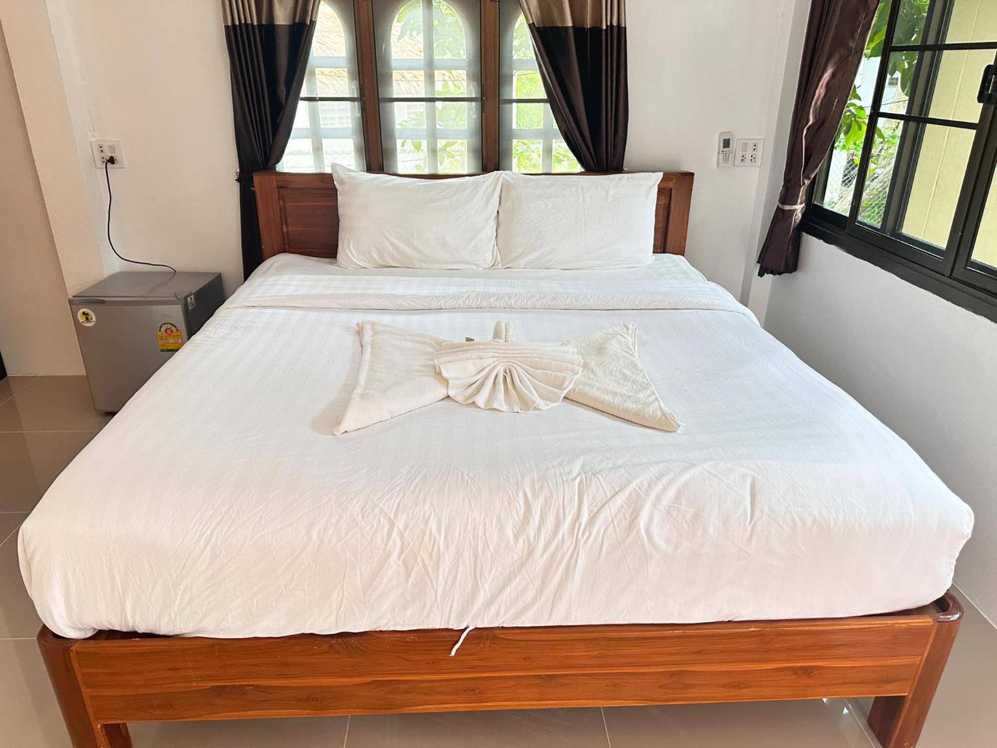 Ibiza Bungalows Haad Yao Bagian luar foto